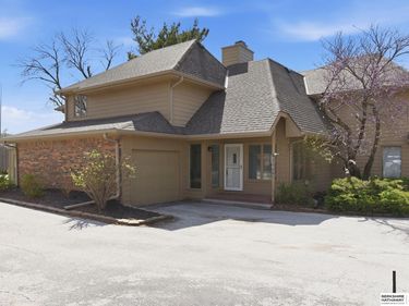 9630 Southby Plaza , Omaha, NE 68124