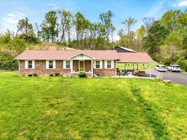2922 State Highway 1232 , Gray, KY 40734