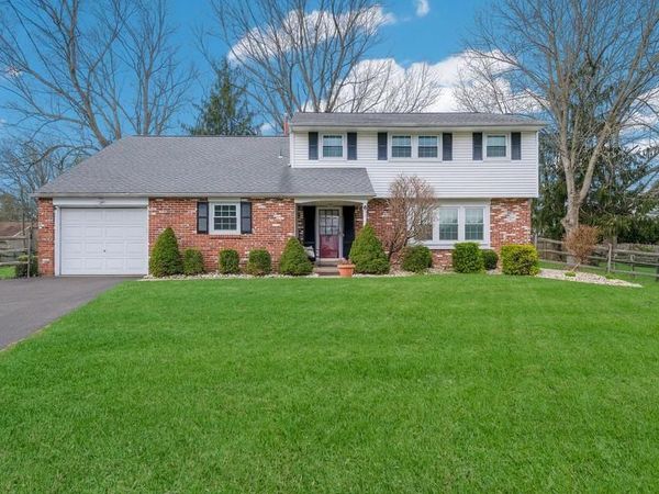 6 HILLCREST CIRCLE , DOYLESTOWN, PA 18901