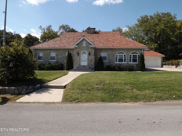 1702 Haynes St, Tazewell, TN 37879