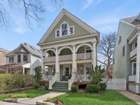 5247 N MAGNOLIA Avenue, Chicago, IL 60640 primary photo