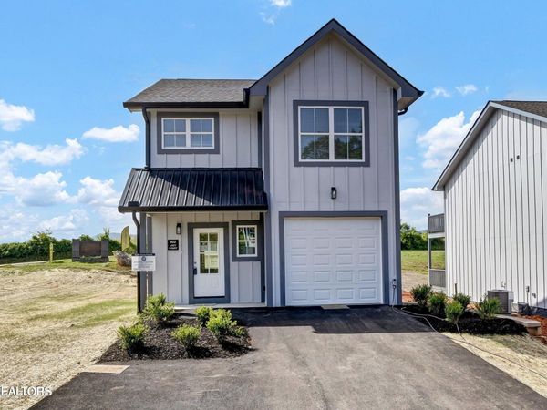 922 Lacy Court , Sevierville, TN 37862