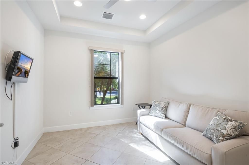 9074 Triangle Palm Ln, Fort Myers, FL 33913 Photo