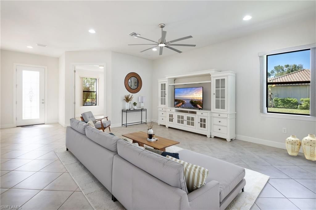 9074 Triangle Palm Ln, Fort Myers, FL 33913 Photo