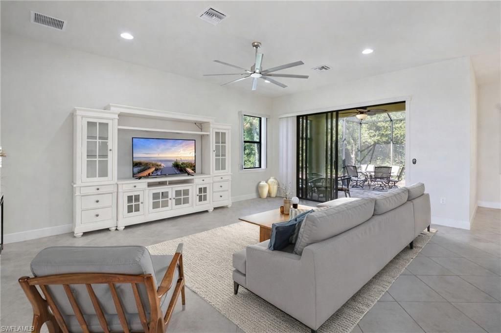 9074 Triangle Palm Ln, Fort Myers, FL 33913 Photo