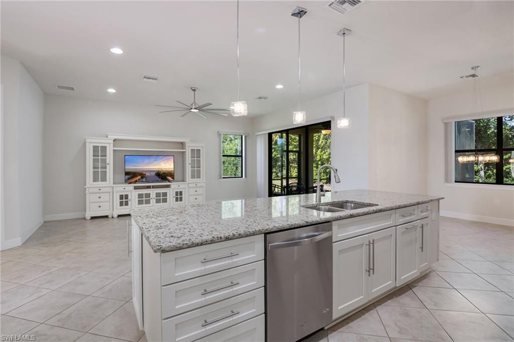 9074 Triangle Palm Ln, Fort Myers, FL 33913 Photo