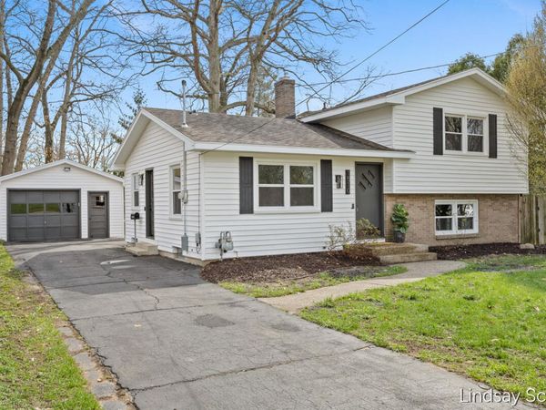 1510 Southlawn Drive SW, Wyoming, MI 49509