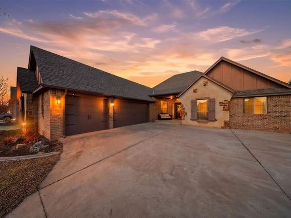 2425 Glenmere Drive, Edmond, OK 73003