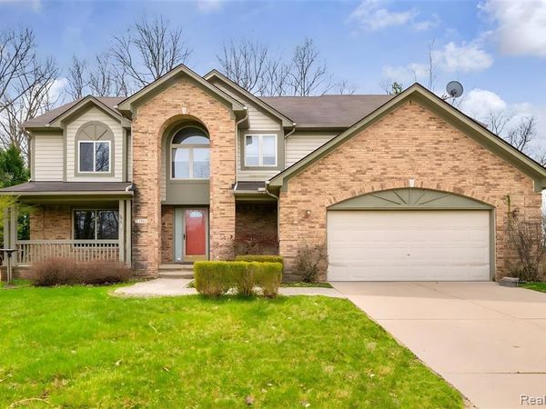 23867 Stony Creek Drive, Farmington Hills, MI 48336