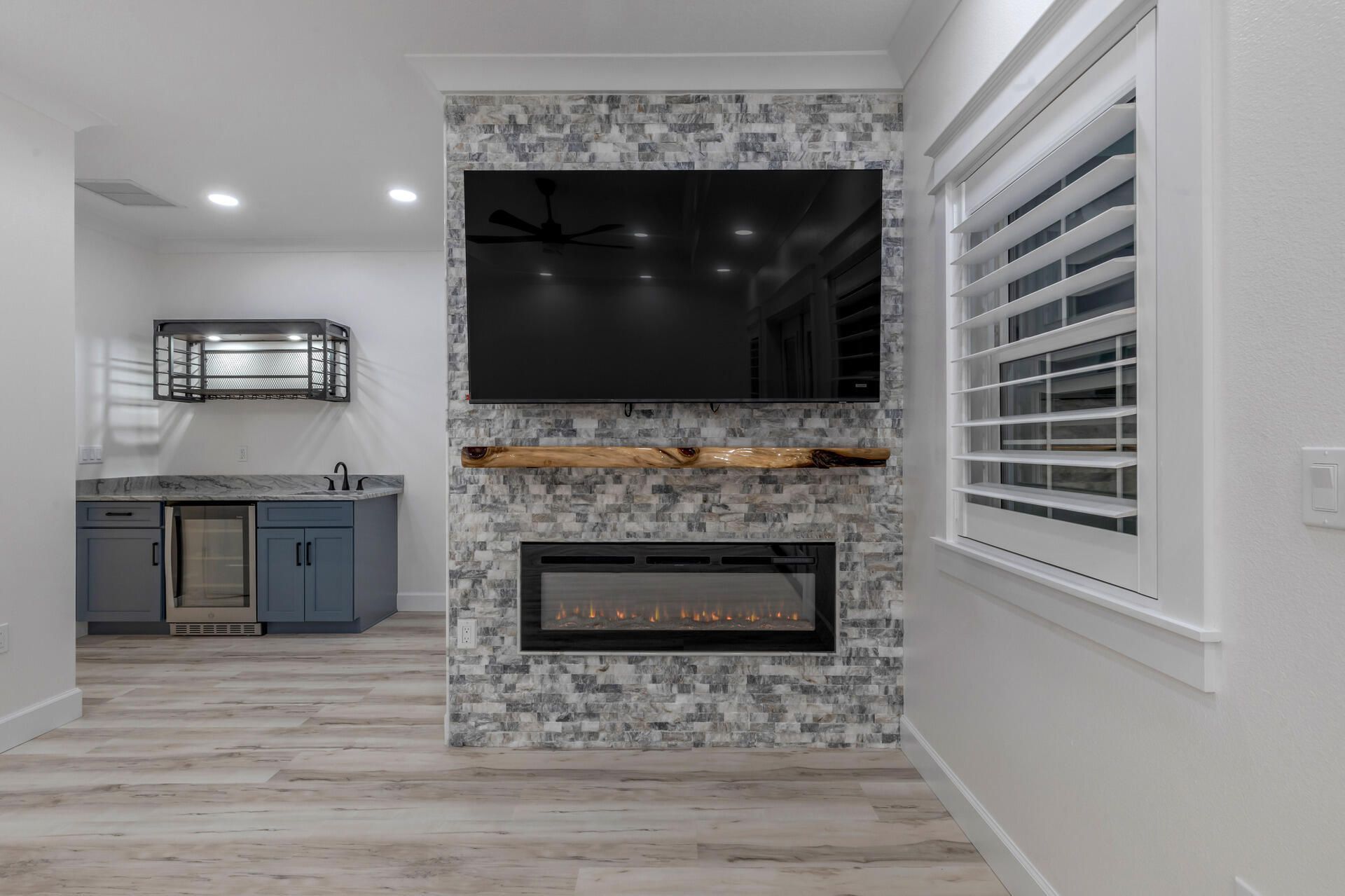 210 Due East Street, New Smyrna Beach, FL 32169 Photo