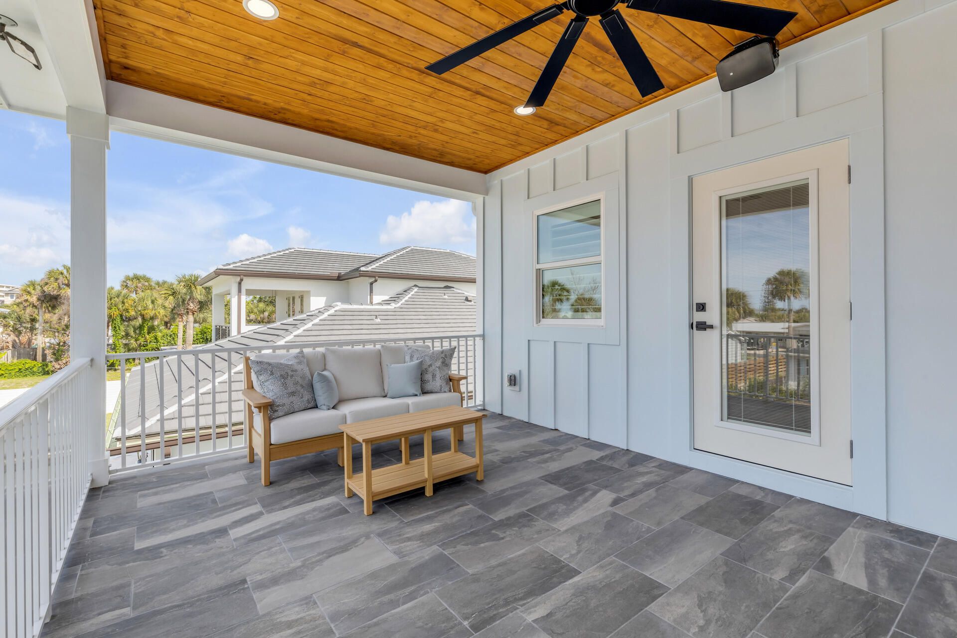 210 Due East Street, New Smyrna Beach, FL 32169 Photo
