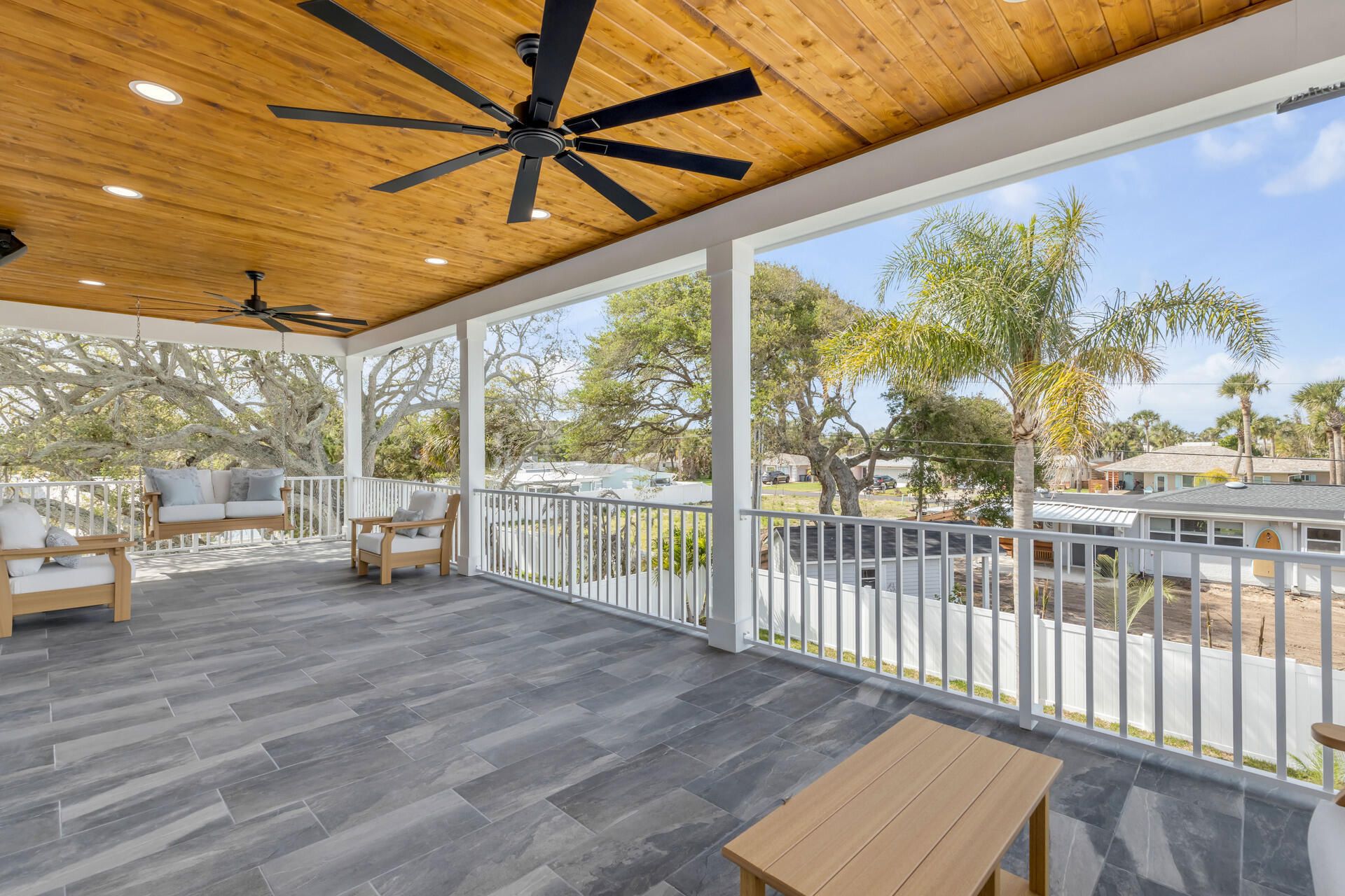 210 Due East Street, New Smyrna Beach, FL 32169 Photo