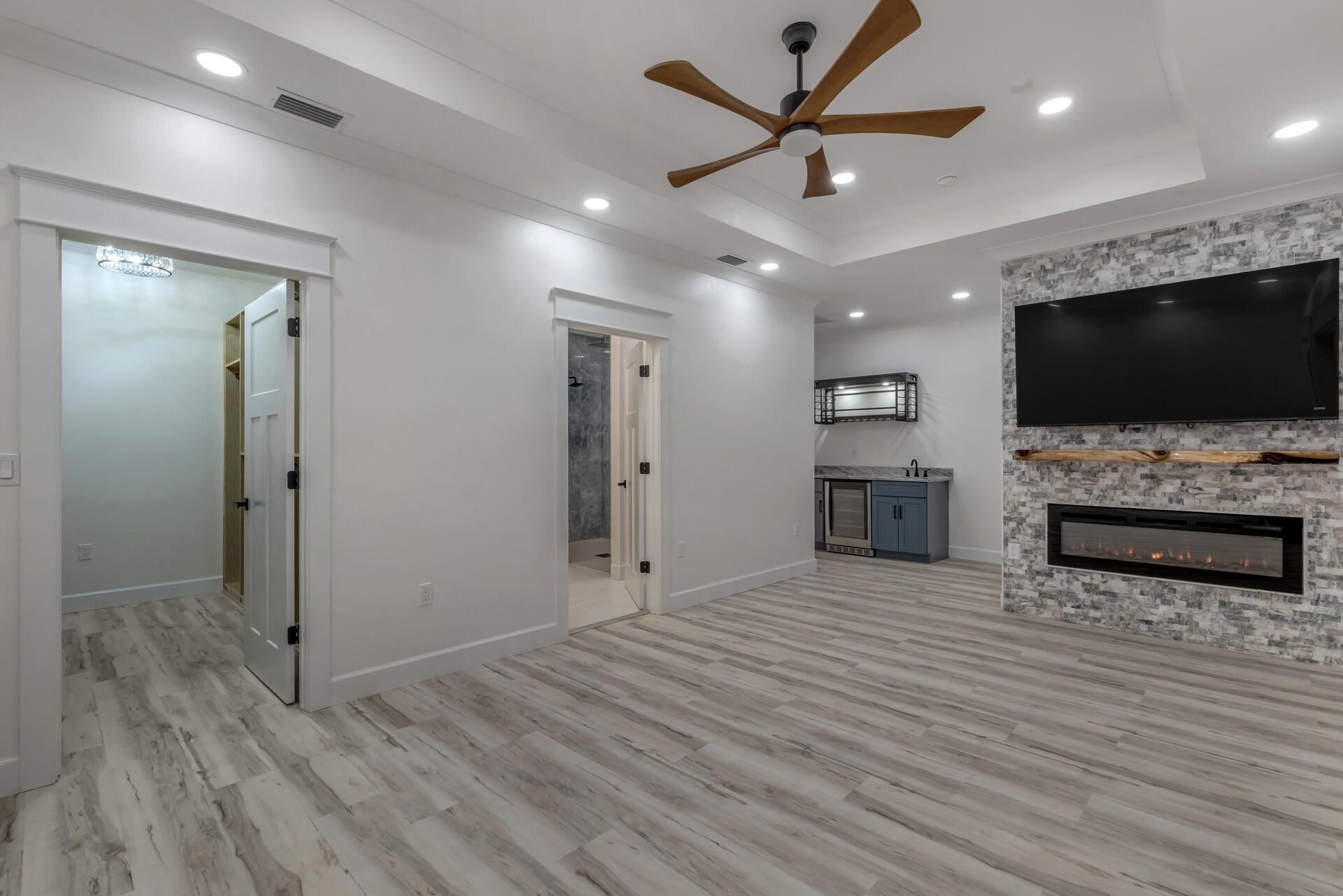 210 Due East Street, New Smyrna Beach, FL 32169 Photo