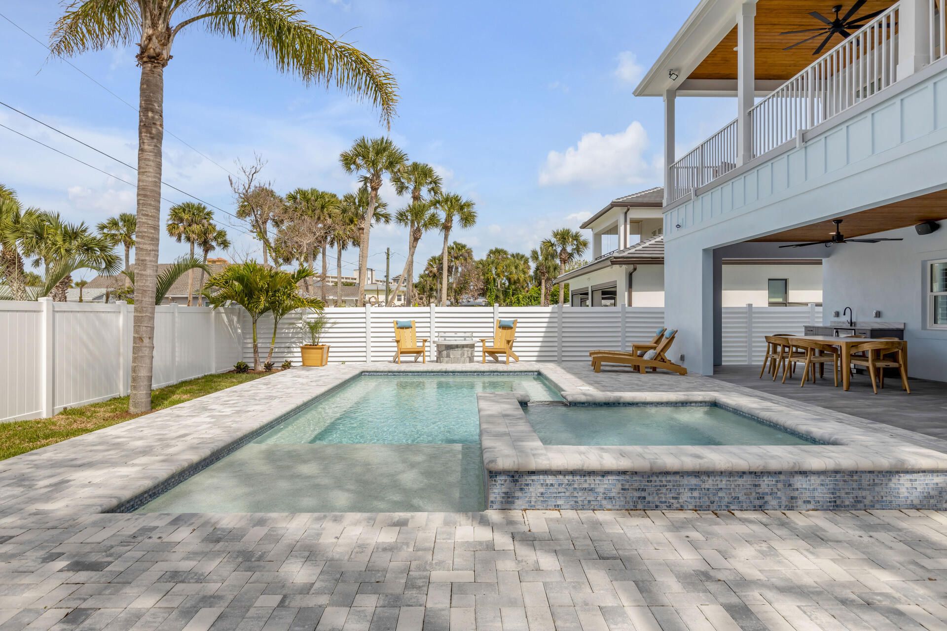 210 Due East Street, New Smyrna Beach, FL 32169 Photo