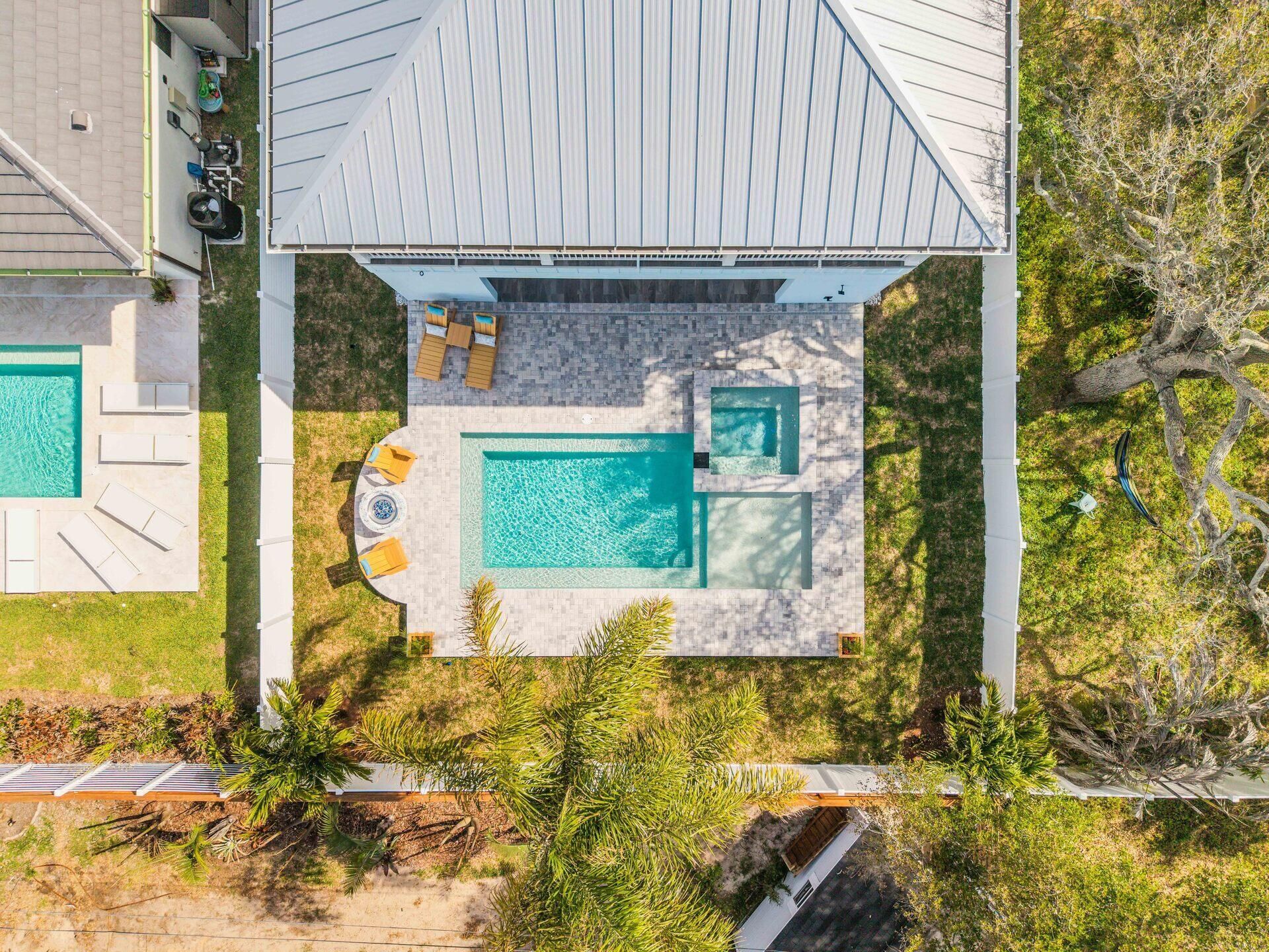 210 Due East Street, New Smyrna Beach, FL 32169 Photo