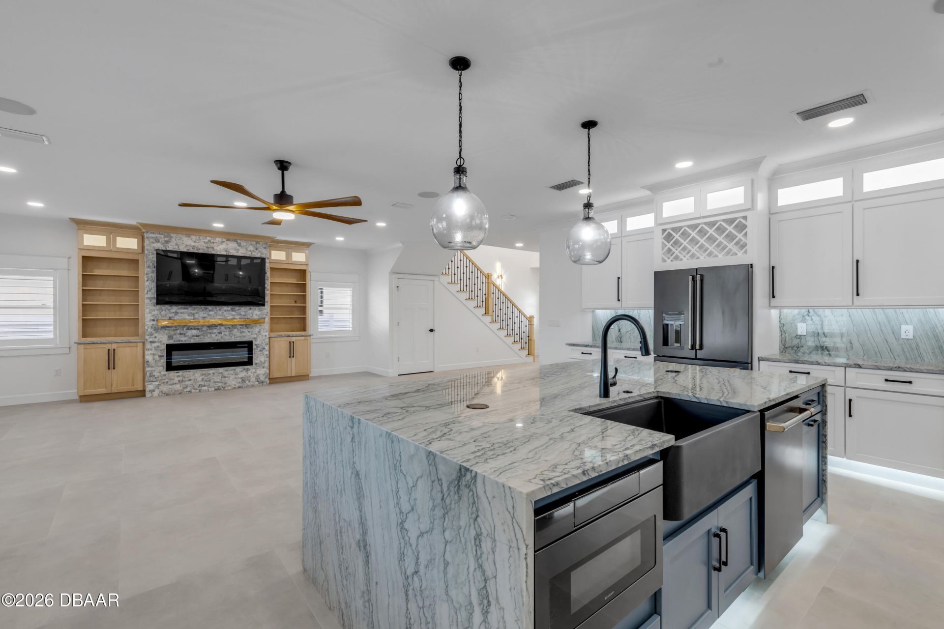 210 Due East Street, New Smyrna Beach, FL 32169 Photo