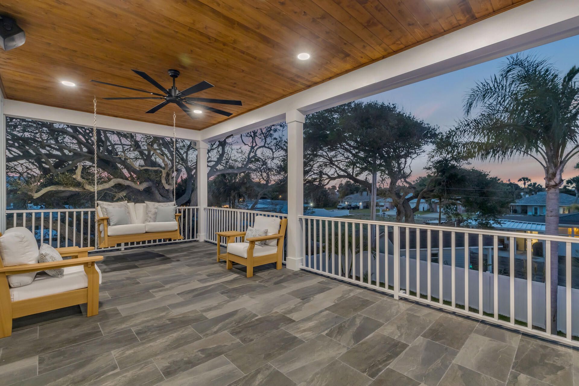 210 Due East Street, New Smyrna Beach, FL 32169 Photo