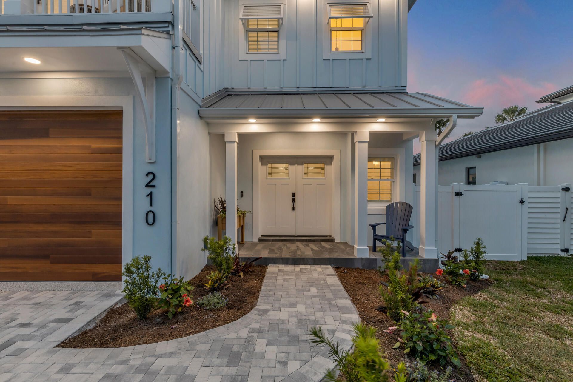210 Due East Street, New Smyrna Beach, FL 32169 Photo