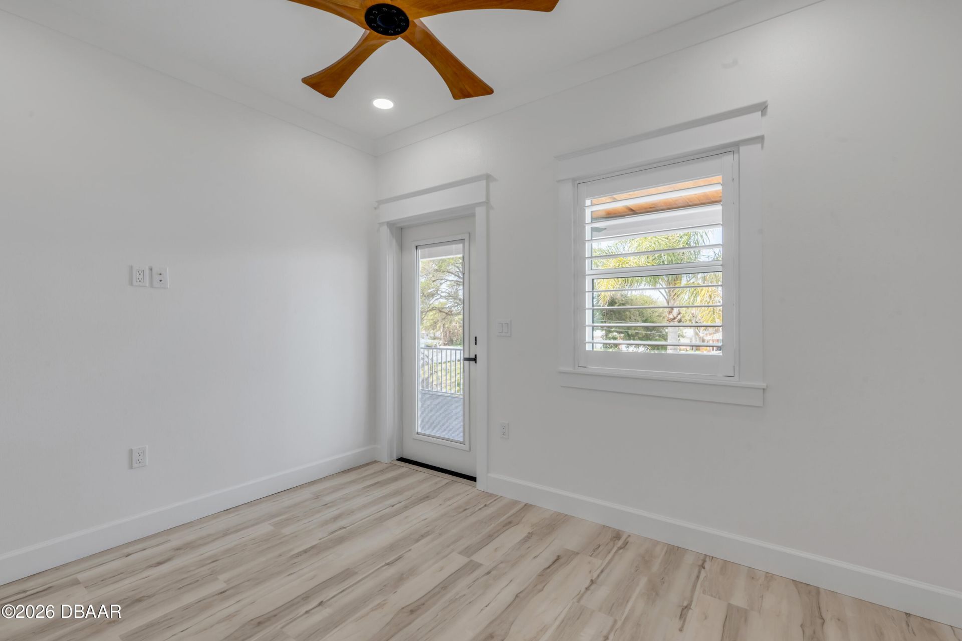 210 Due East Street, New Smyrna Beach, FL 32169 Photo