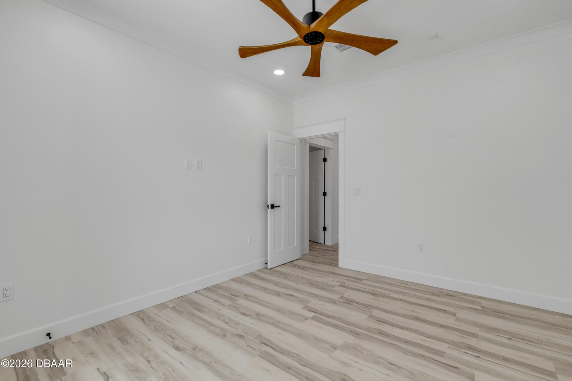 210 Due East Street, New Smyrna Beach, FL 32169 Photo