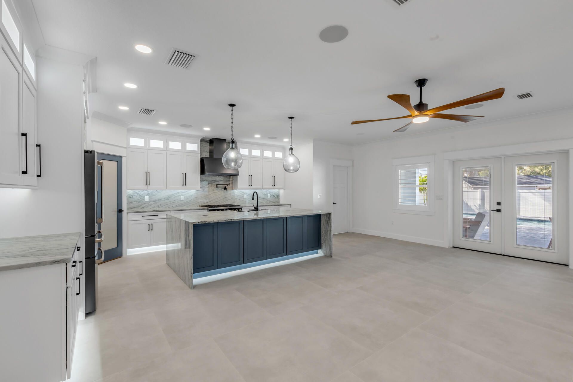 210 Due East Street, New Smyrna Beach, FL 32169 Photo