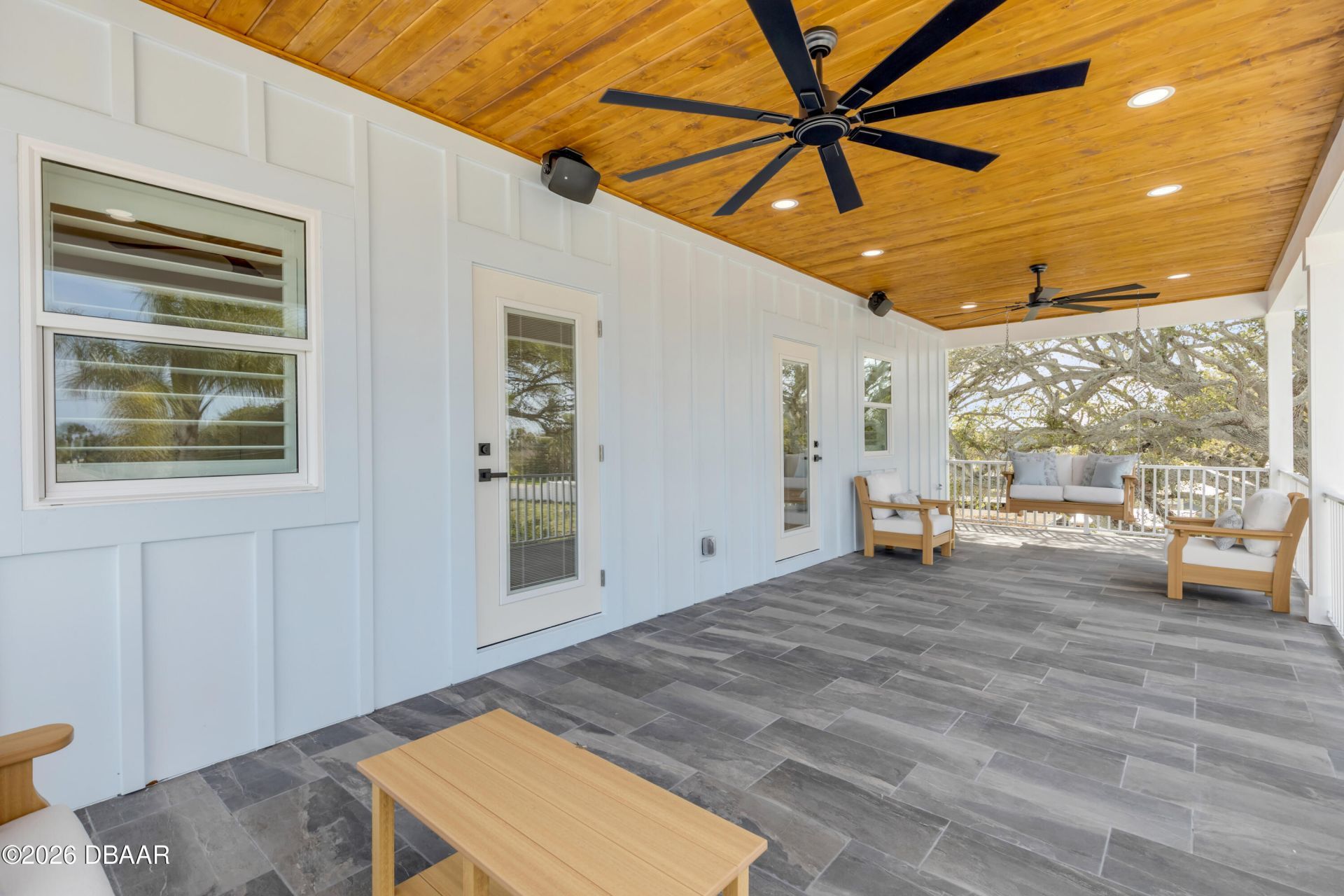 210 Due East Street, New Smyrna Beach, FL 32169 Photo