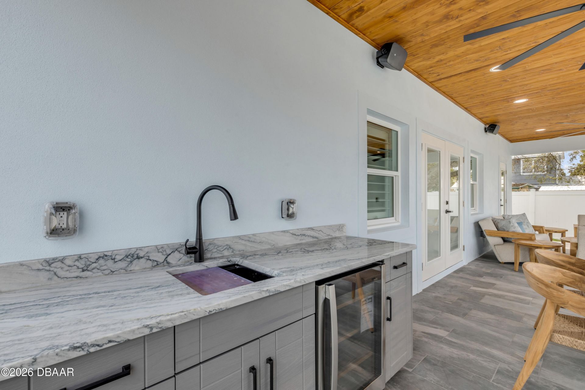 210 Due East Street, New Smyrna Beach, FL 32169 Photo