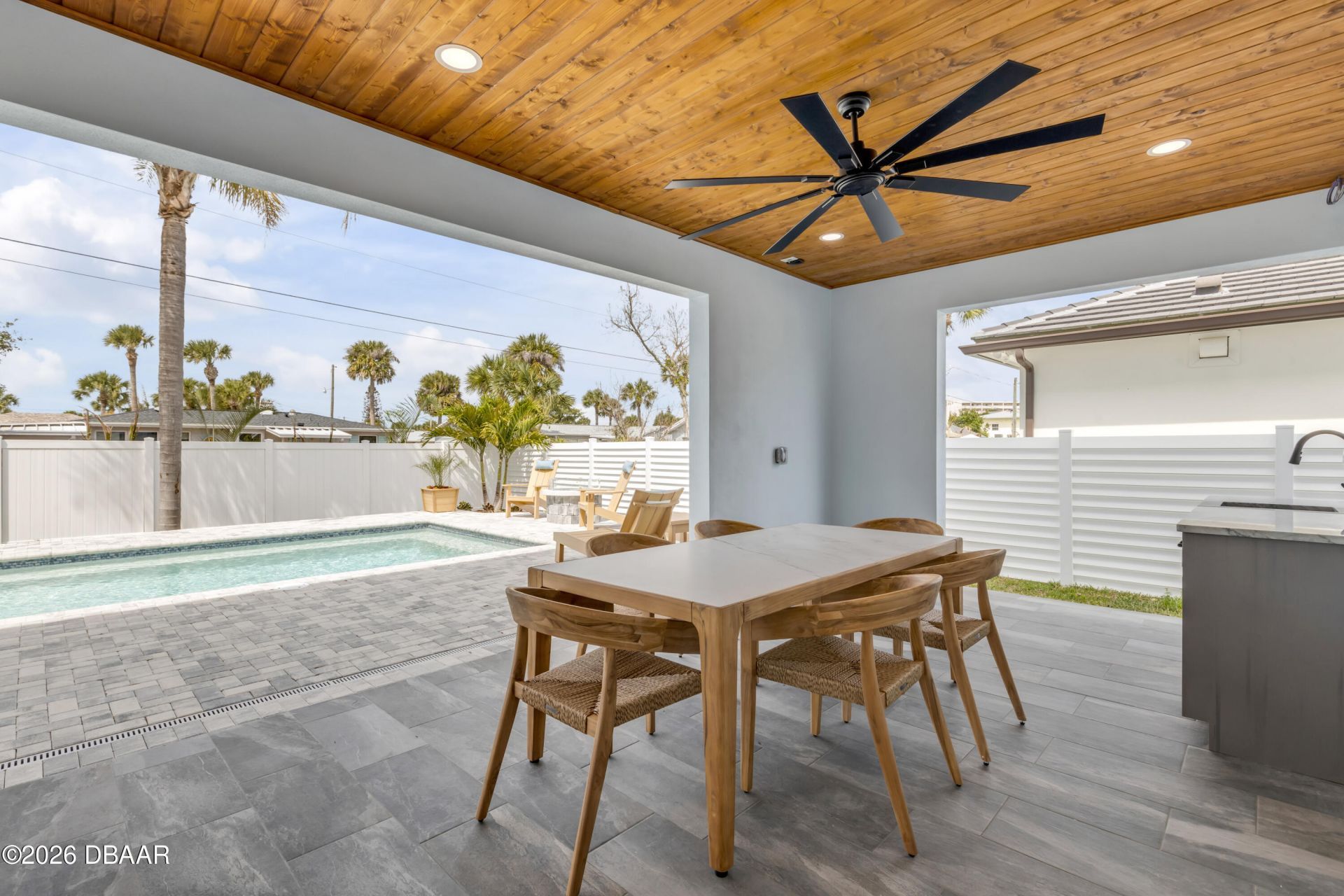 210 Due East Street, New Smyrna Beach, FL 32169 Photo