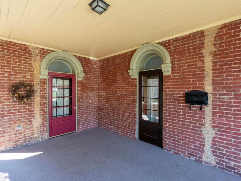 249 W Locust Street, Newark, OH 43055 Photo 3