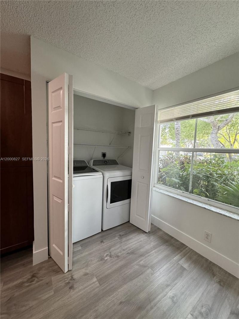 4136 Pine Ridge Ln, Weston, FL 33331 Photo