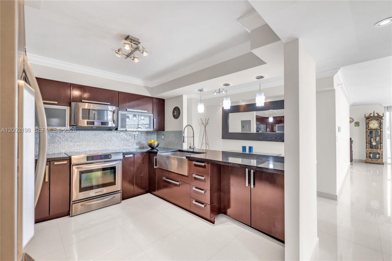 1623 Collins Ave, Unit 418, Miami Beach, FL 33139 Photo