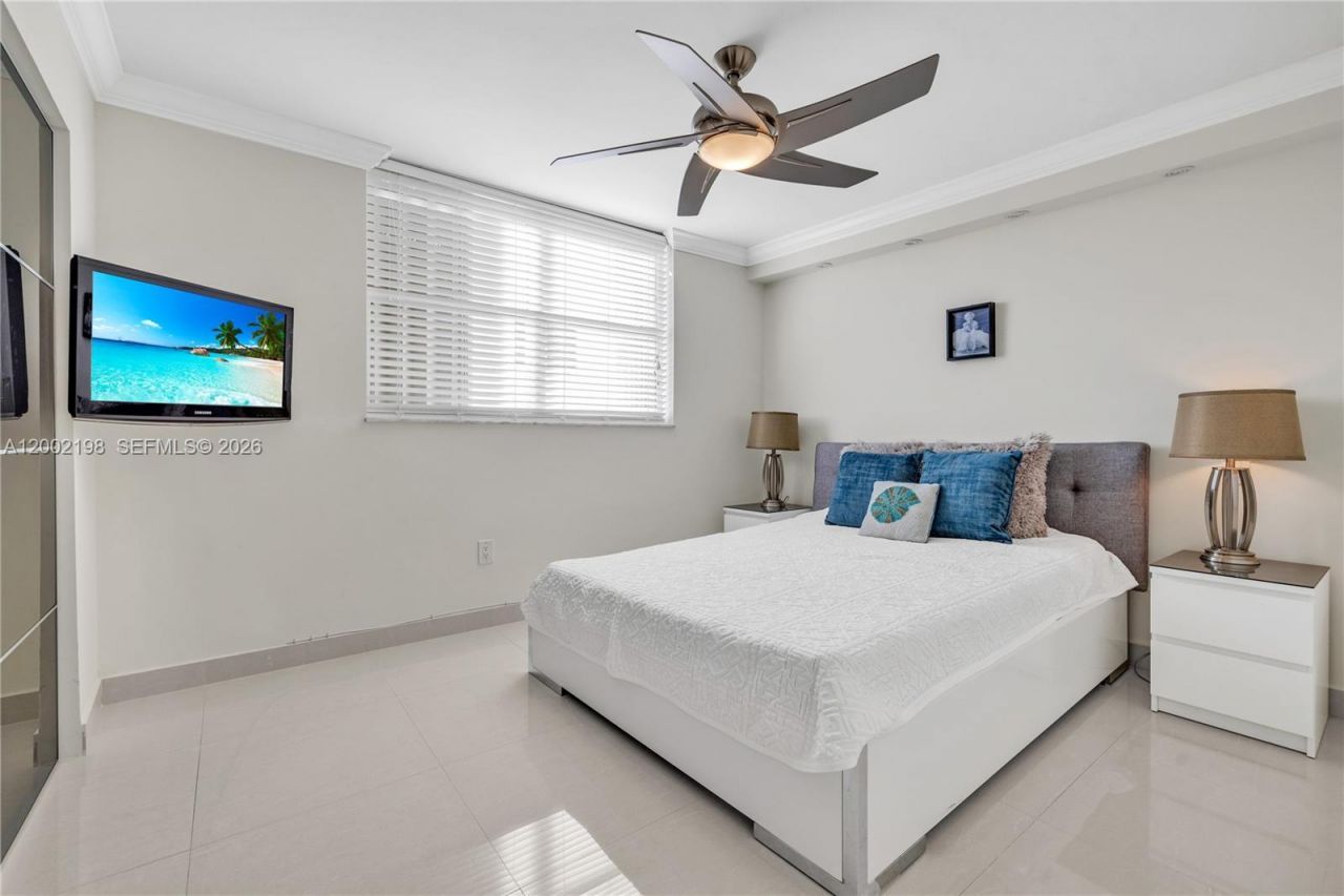 1623 Collins Ave, Unit 418, Miami Beach, FL 33139 Photo