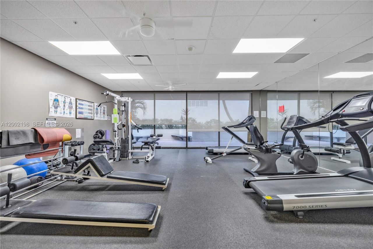 1623 Collins Ave, Unit 418, Miami Beach, FL 33139 Photo