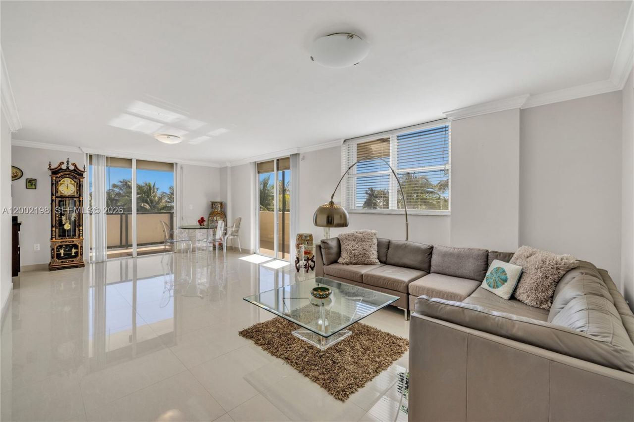 1623 Collins Ave, Unit 418, Miami Beach, FL 33139 Photo