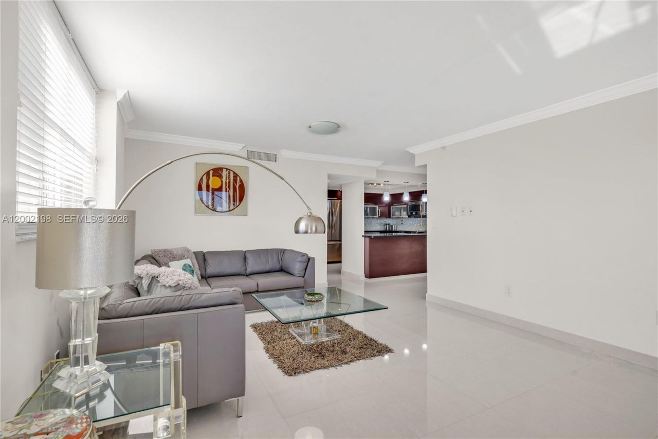 1623 Collins Ave, Unit 418, Miami Beach, FL 33139 Photo