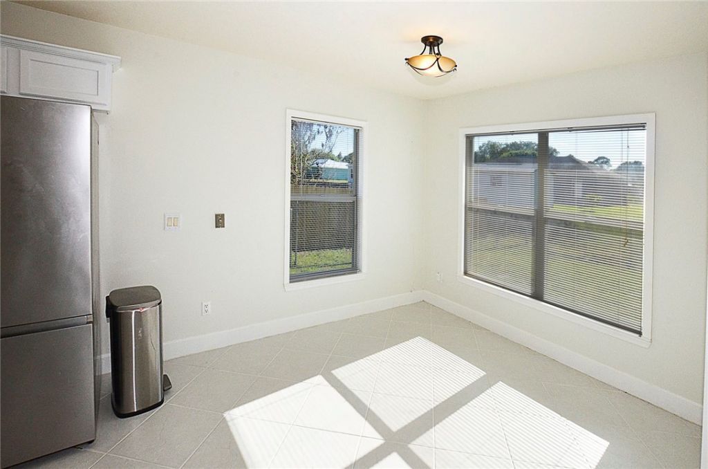 8255 102nd Avenue, Vero Beach, FL 32967 Photo