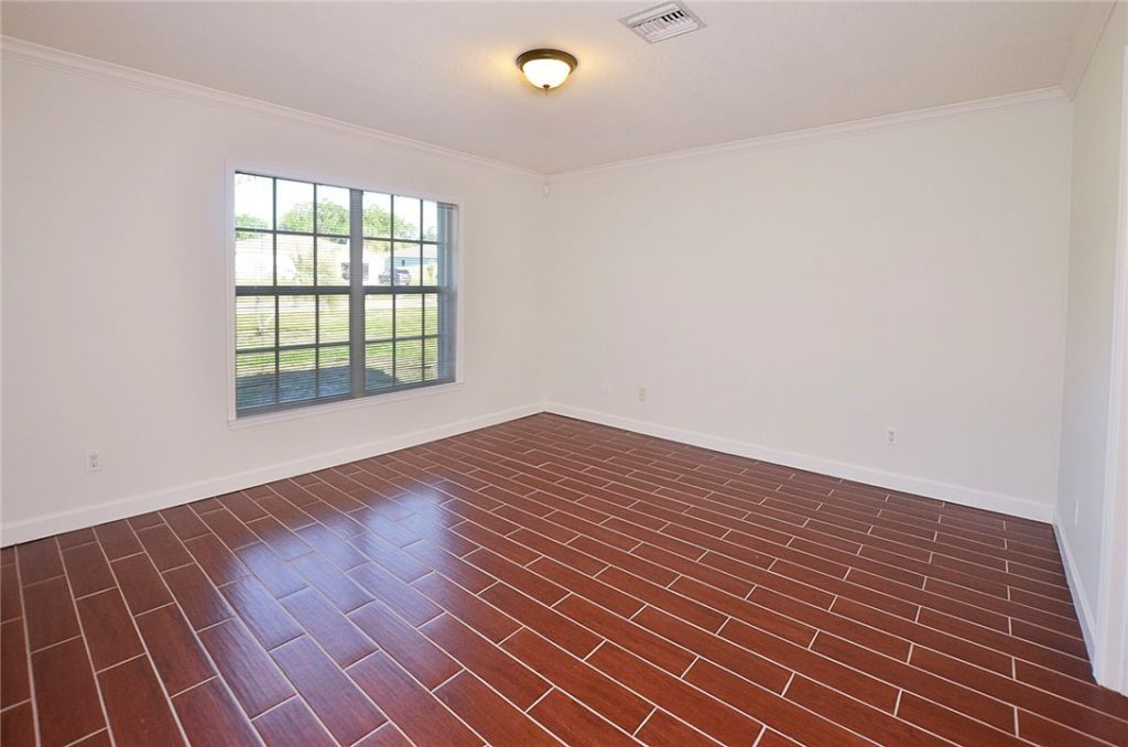 8255 102nd Avenue, Vero Beach, FL 32967 Photo