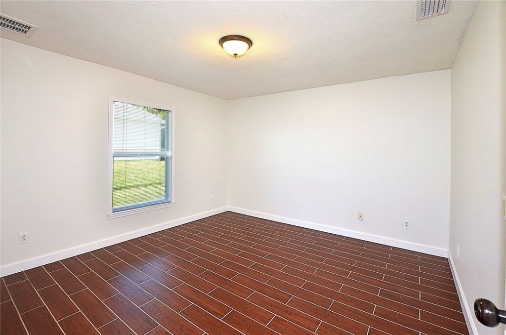 8255 102nd Avenue, Vero Beach, FL 32967 Photo