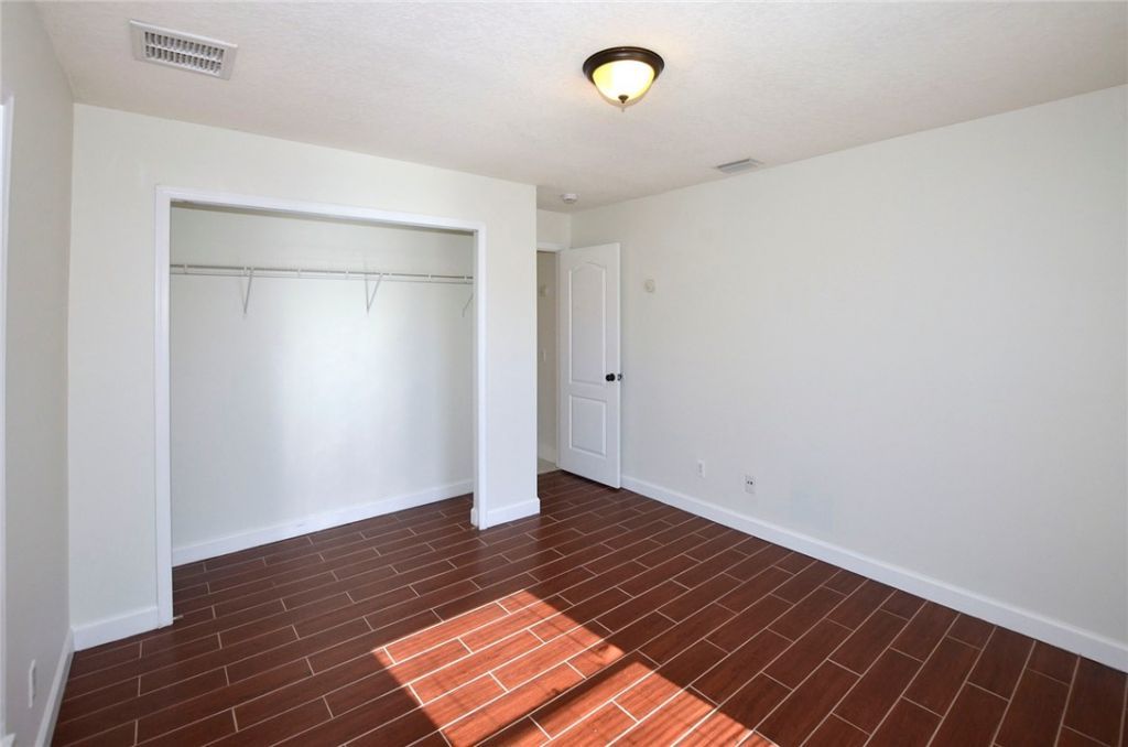 8255 102nd Avenue, Vero Beach, FL 32967 Photo