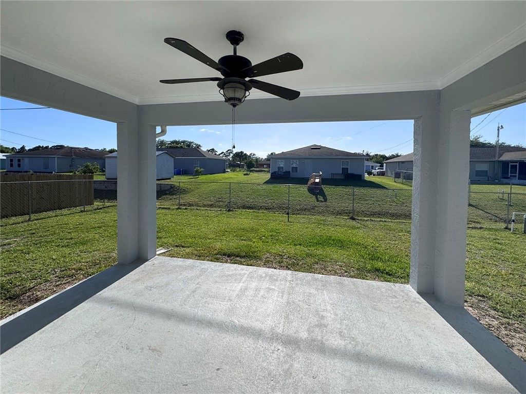 8255 102nd Avenue, Vero Beach, FL 32967 Photo