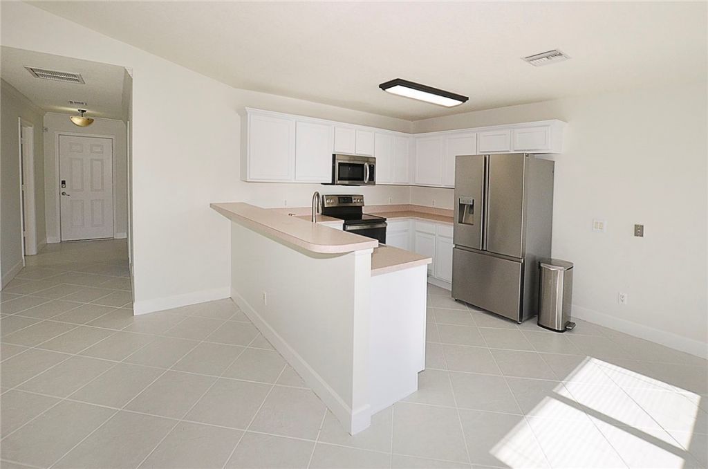 8255 102nd Avenue, Vero Beach, FL 32967 Photo