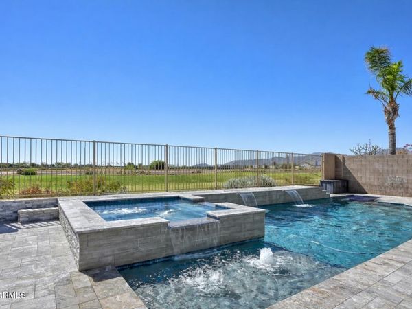 17687 W CHARTER OAK Road, Surprise, AZ 85388