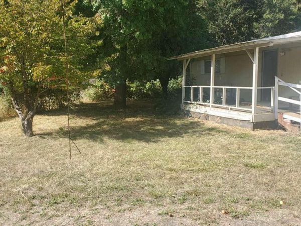 161 W Evans Creek Road, Rogue River, OR 97537