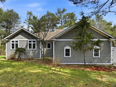 511 Bowen Road , East Aurora, NY 14052