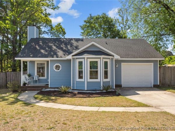 4521 Park Knoll Lane , Fayetteville, NC 28304