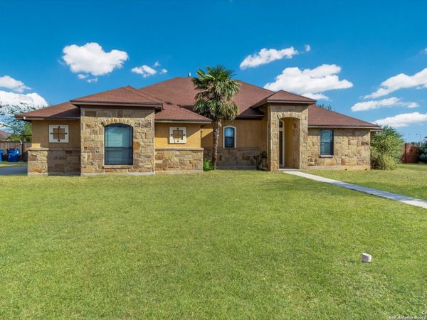 1758 Crooked Creek, Pleasanton, TX 78064