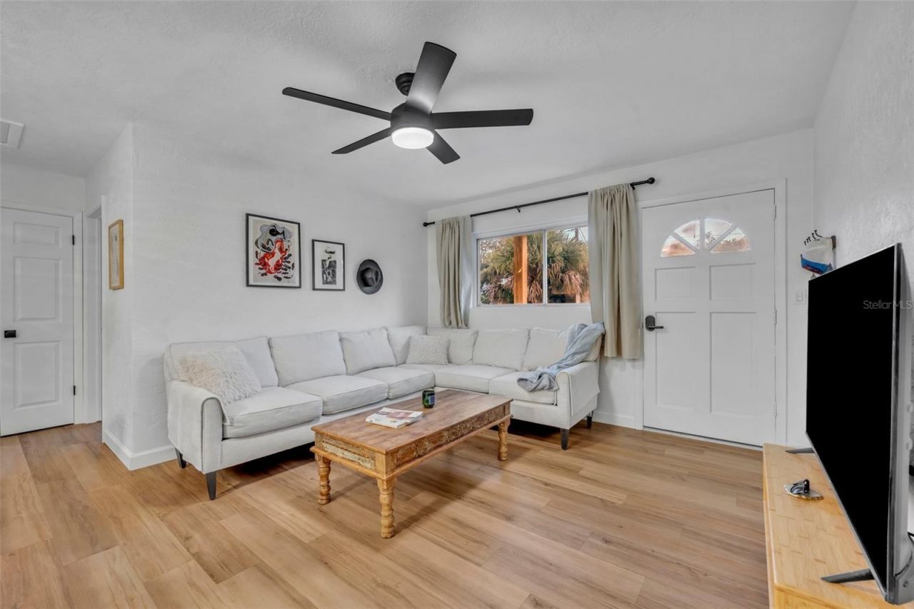 798 E 26th Avenue, New Smyrna Beach, FL 32169 Photo