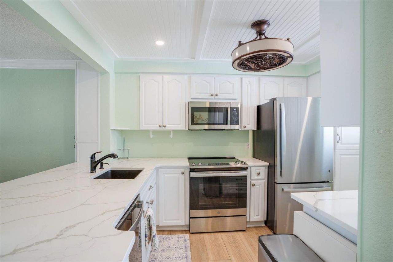 18304 Gulf Boulevard, Unit 105, Redington Shores, FL 33708 Photo