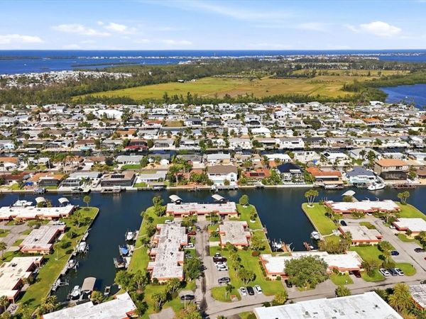 9528 ANTIQUA COVE, Unit 9528, BRADENTON, FL 34210