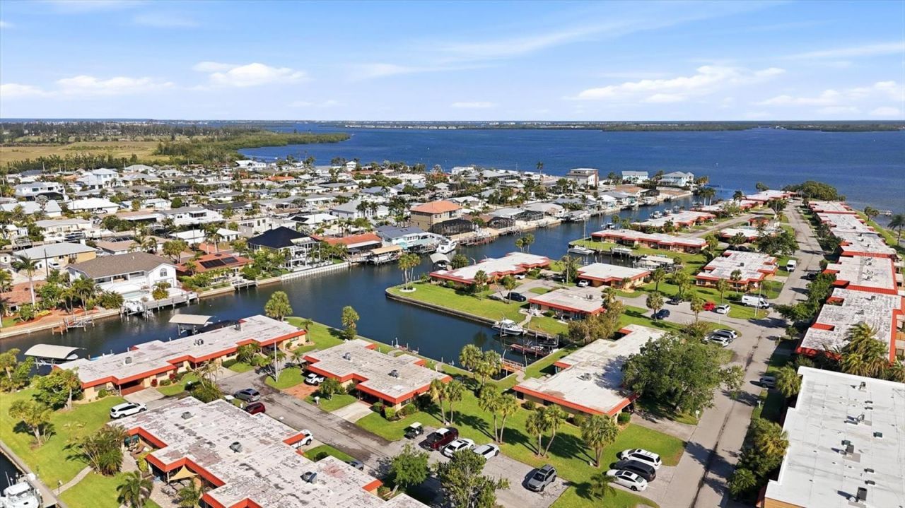 9528 Antiqua Cove, Unit 9528, Bradenton, FL 34210 Photo
